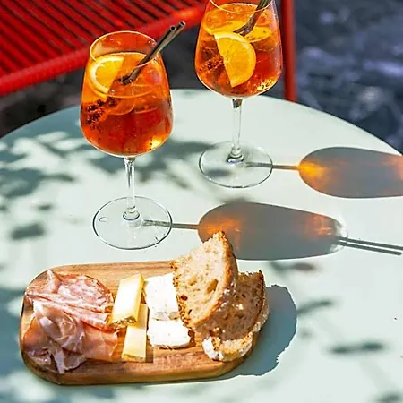Rossella Hotel 3*